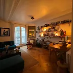 Bel Appartement Paris Montmartre